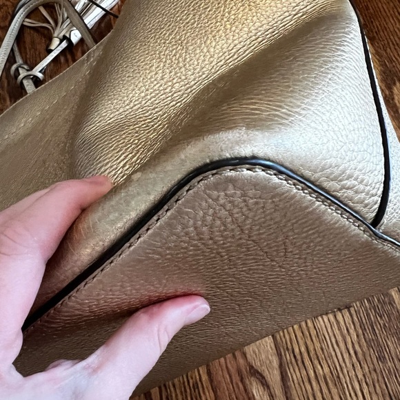 Tory Burch McGraw Tote Metallic Gold - Picture 4 of 13